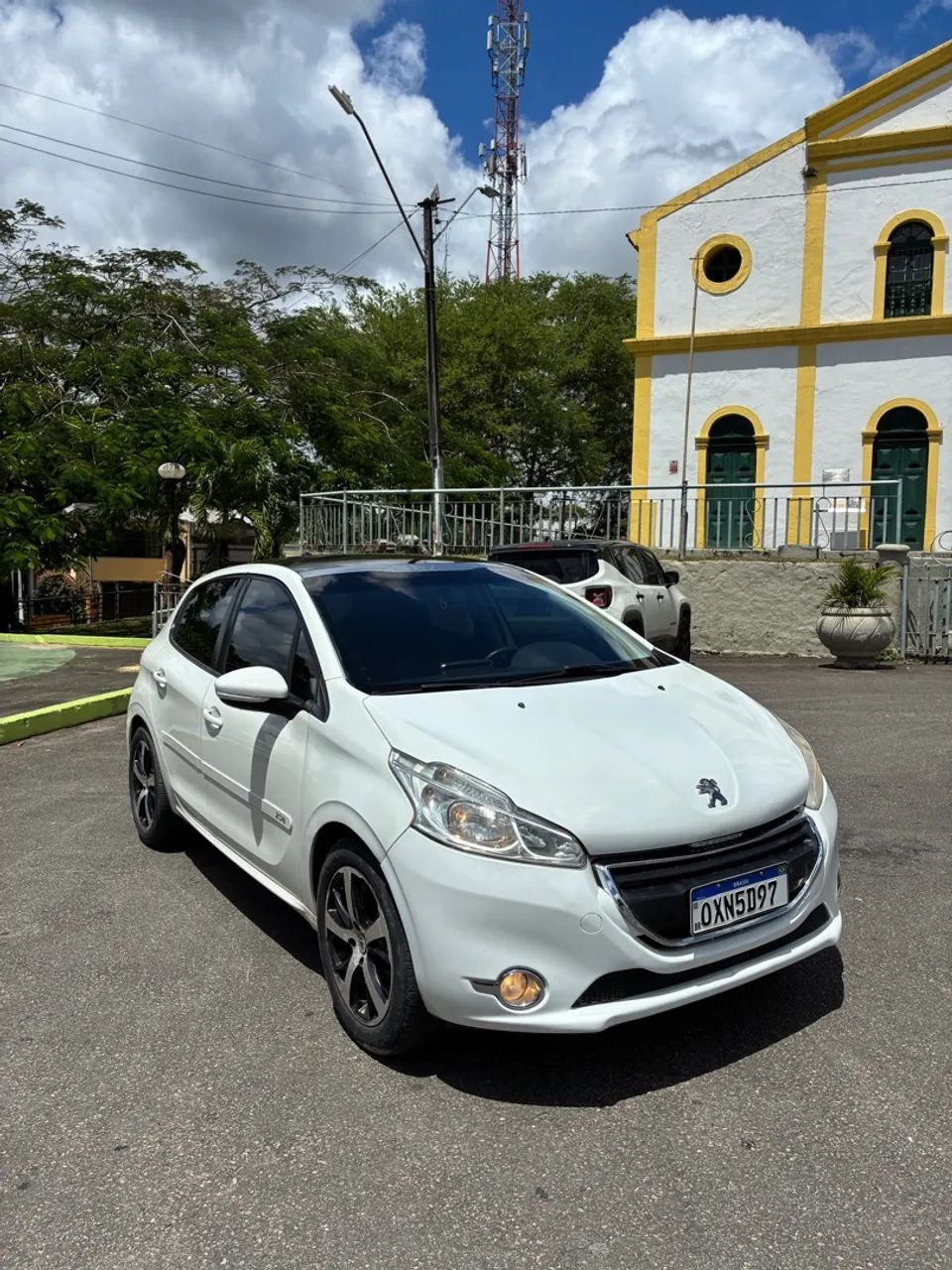 Peugeot 208 ALLURE 1.5 8V FLEX 2016