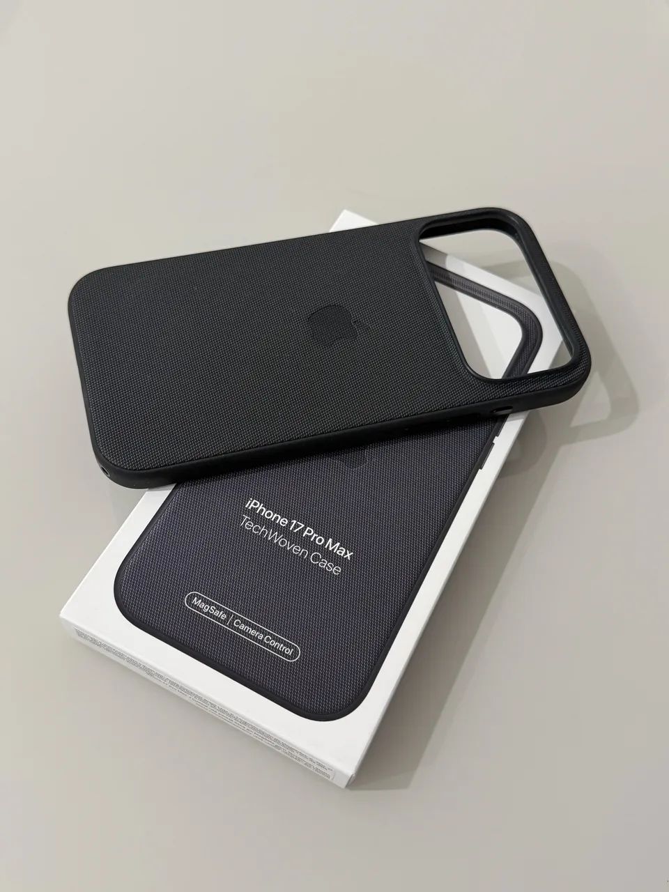 Capa original Apple iPhone 17 pro Max Tech Woven - Foto 3