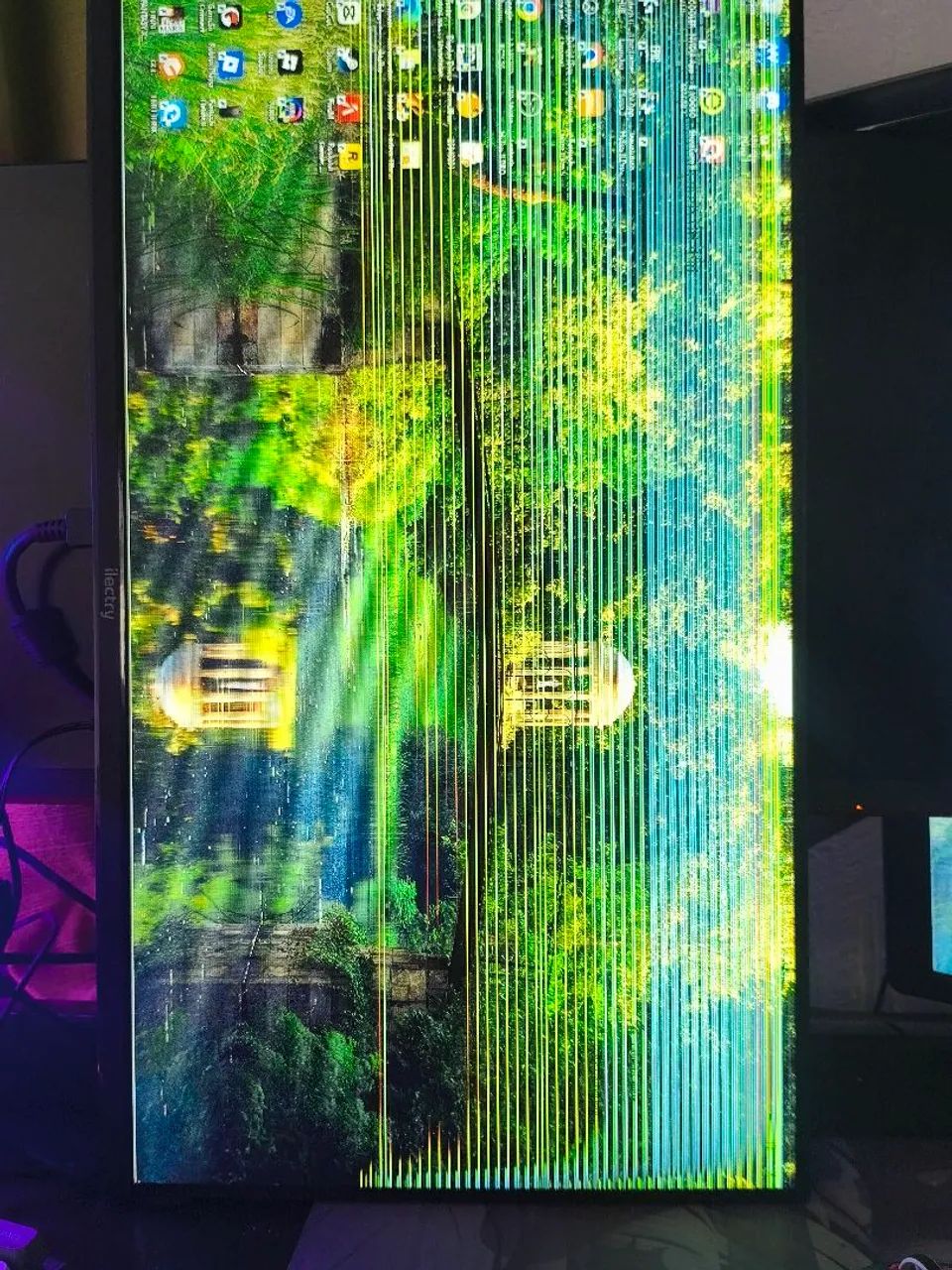 Monitor com defeito 27 polegadas 240hz