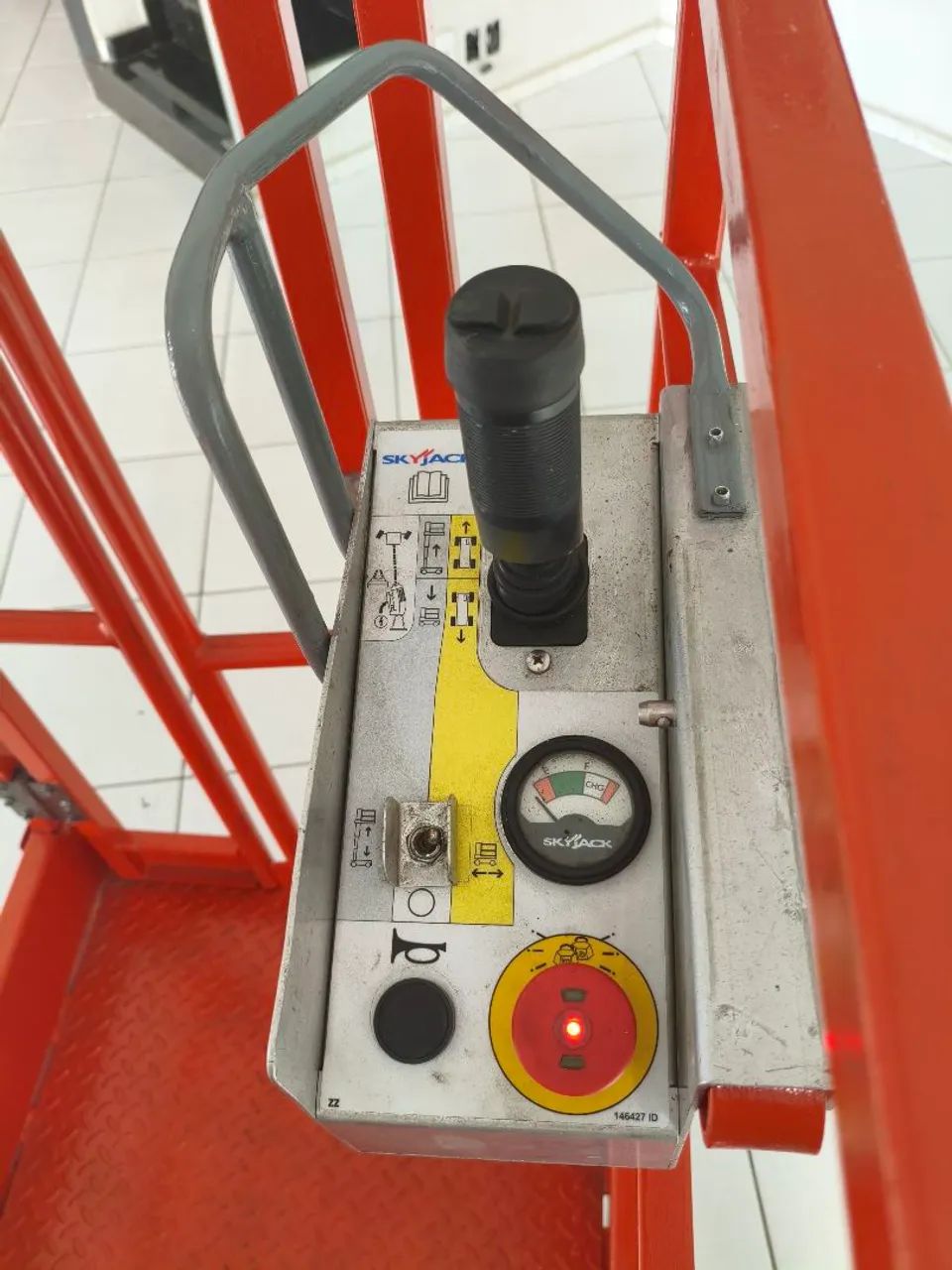 Plataforma elevatória Skyjack SJ 16  - Foto 4