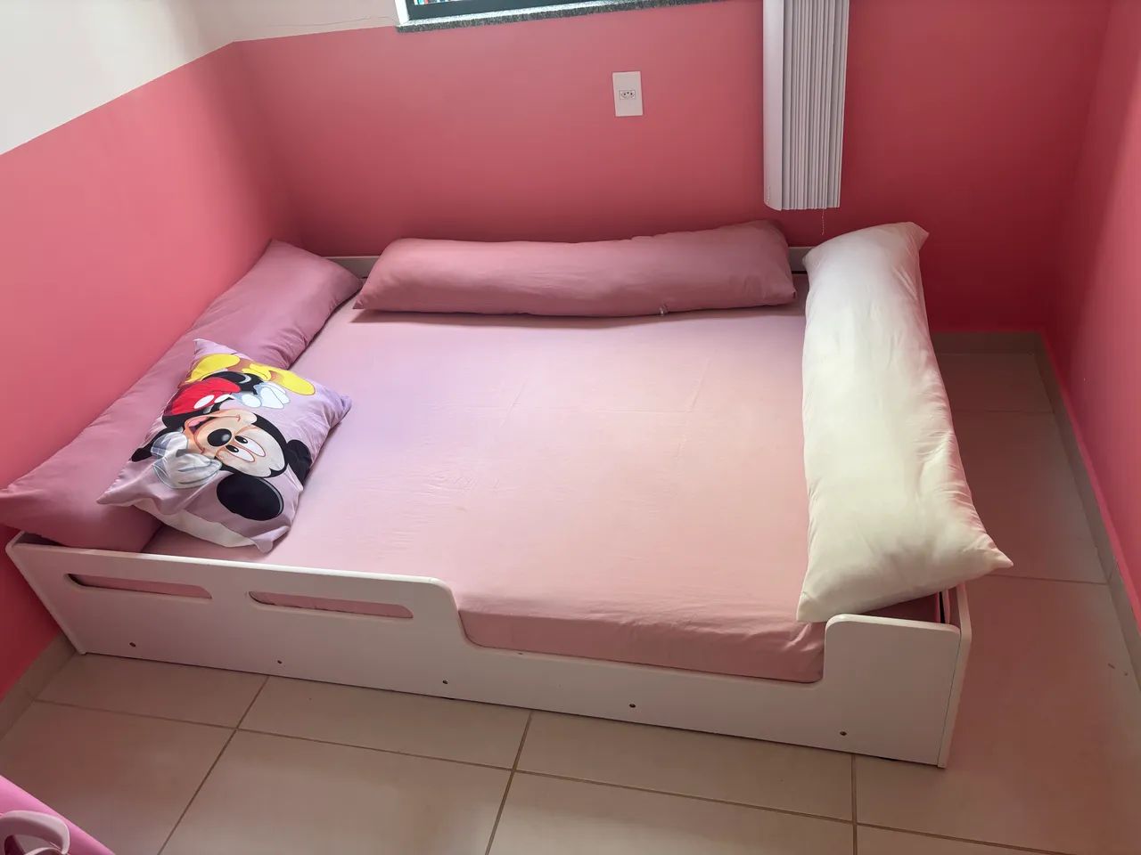 Cama de casal montessoriana 