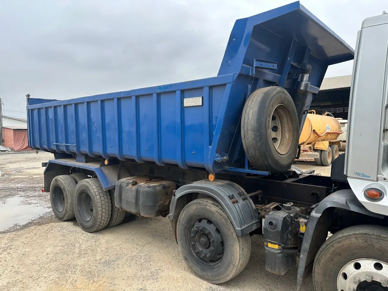 Ford Cargo 2429 8x2 Caçamba  - Foto 5