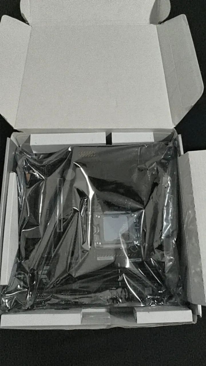PLACA MAE AM5 B650 ASUS TUF - Foto 2