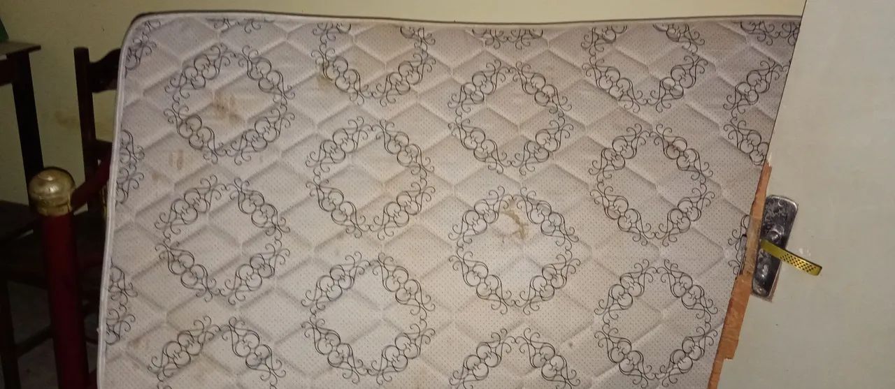 Colchão de casal e de solteiro pra vender rápido  - Foto 2