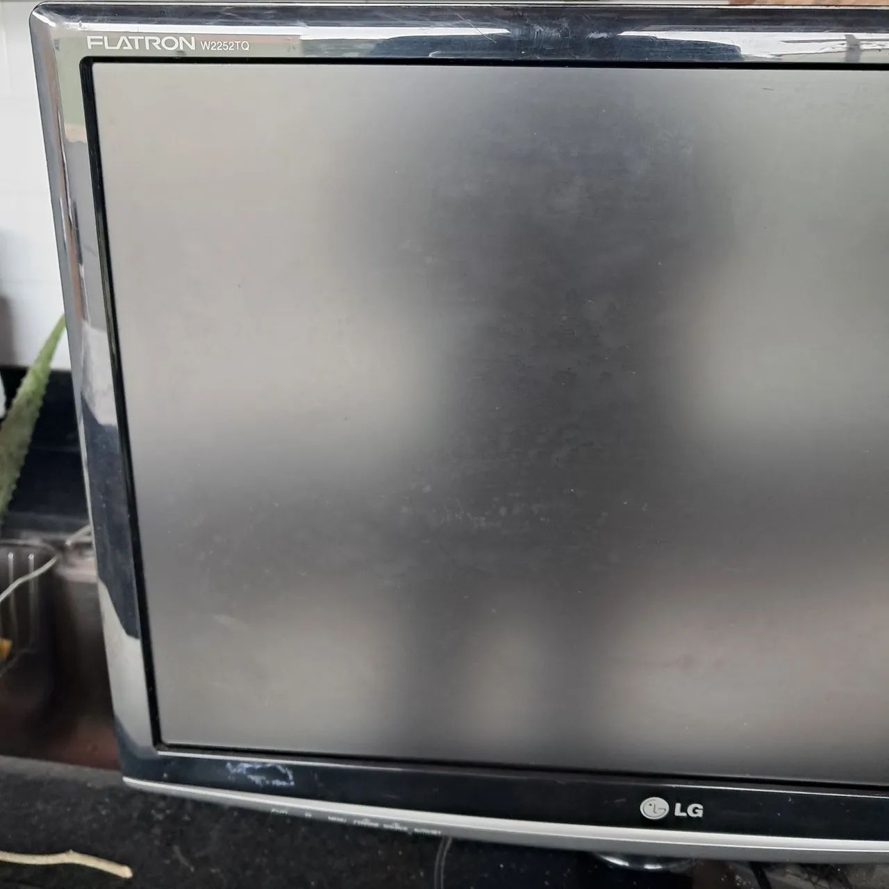 Monitor LG Flatron W2252TQ 22 Polegadas - Foto 3
