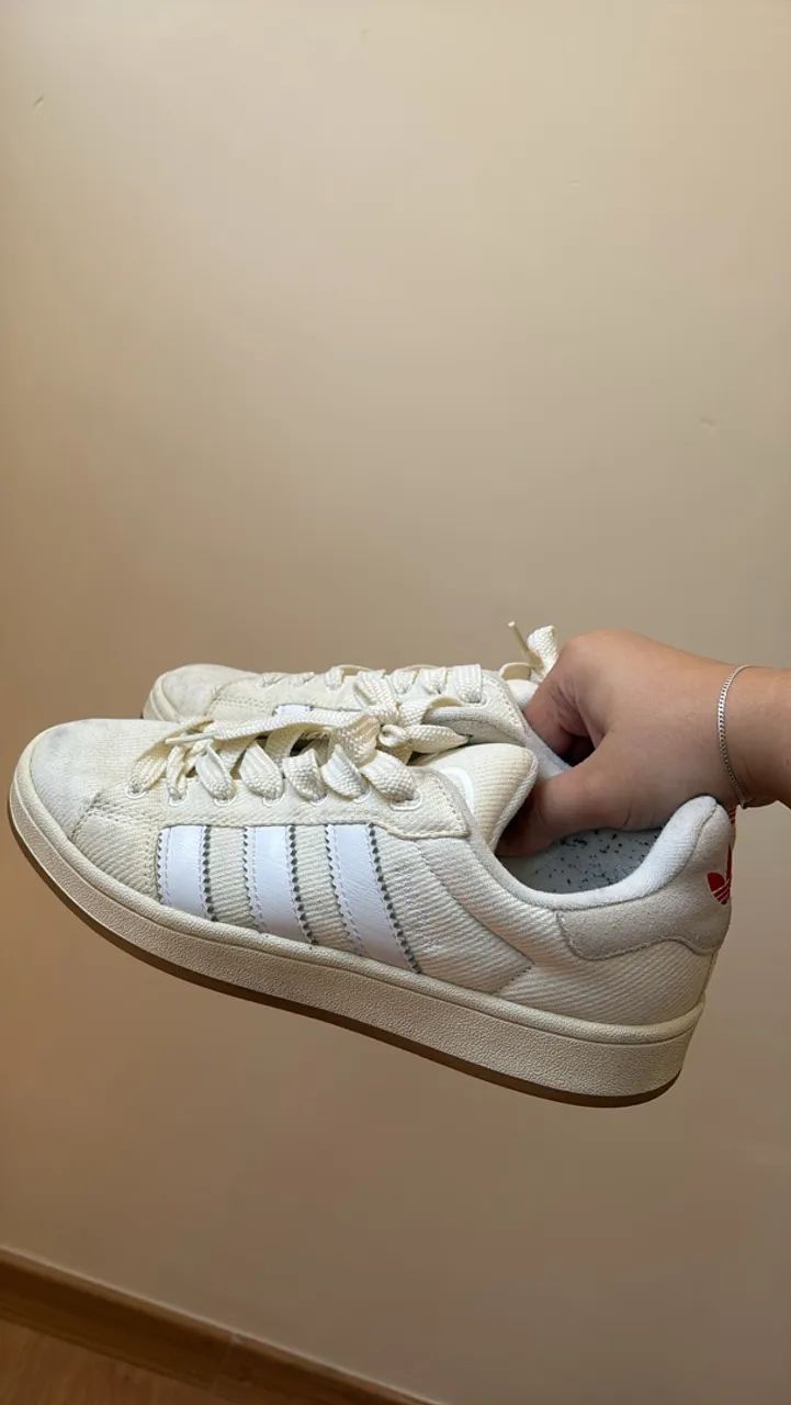 Adidas campus