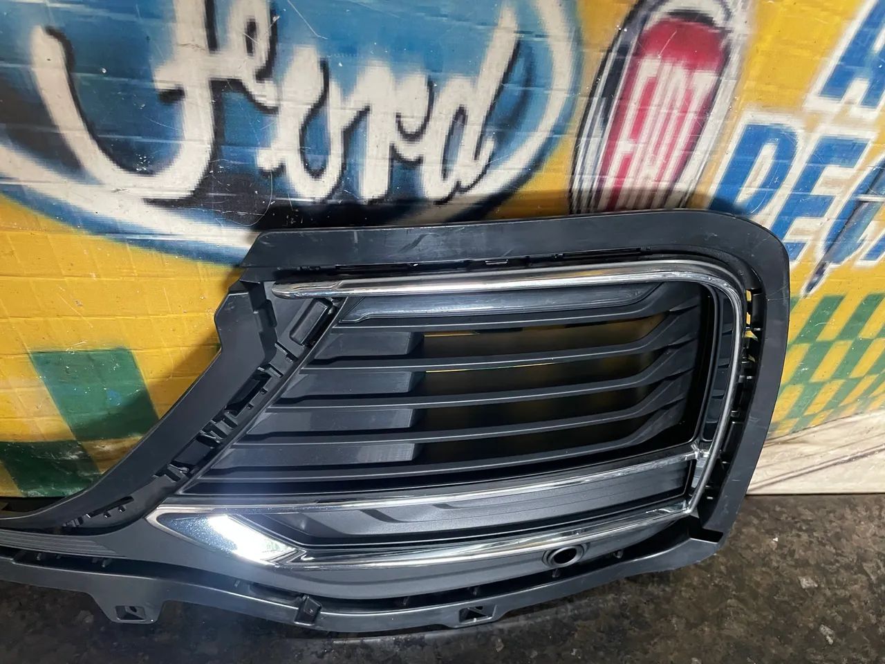 Grade moldura do milha lado esquerdo Cherry tiggo 8 pro 2023