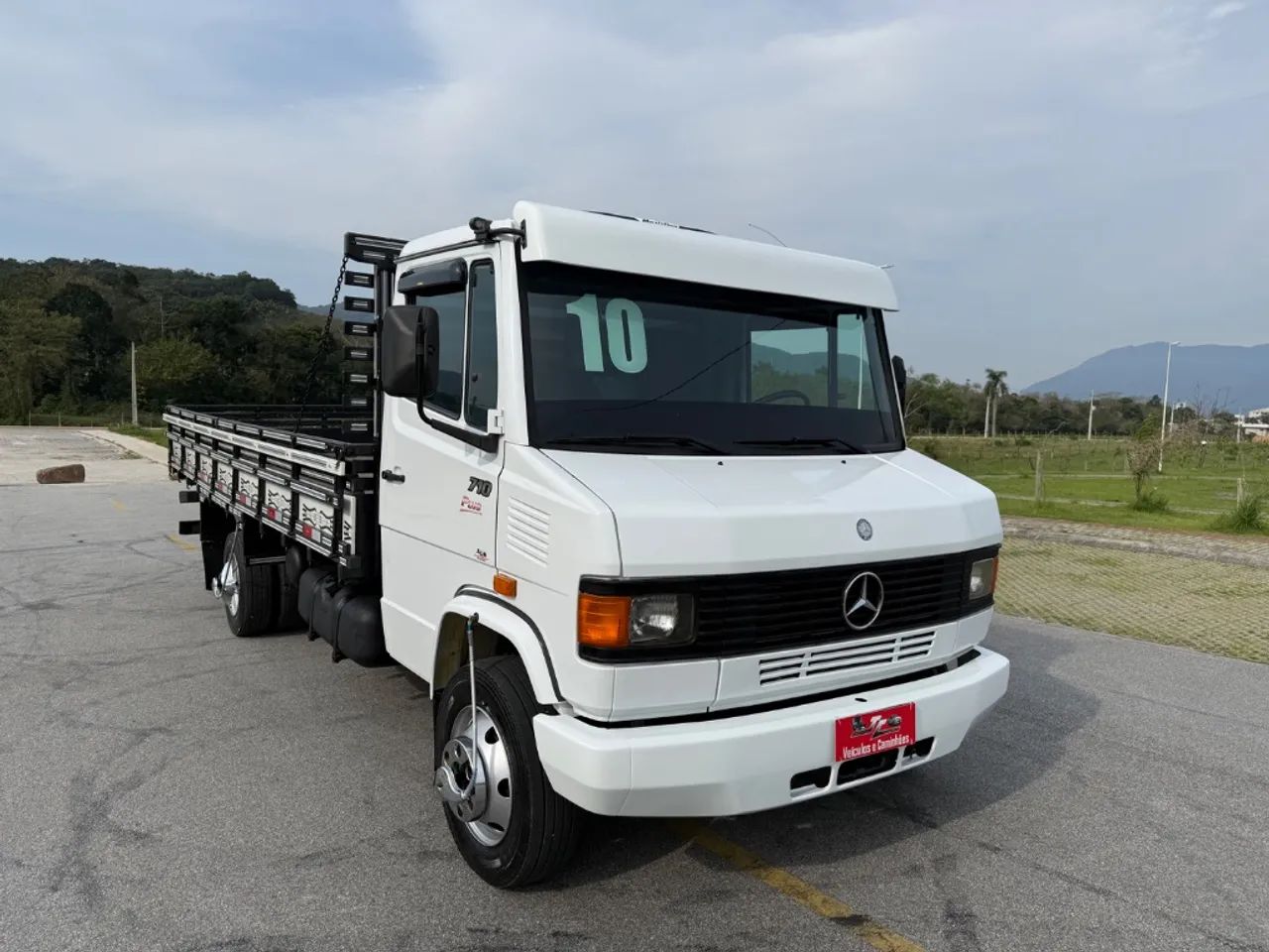 MB 710 Plus 2010 Carroceria  - Foto 3