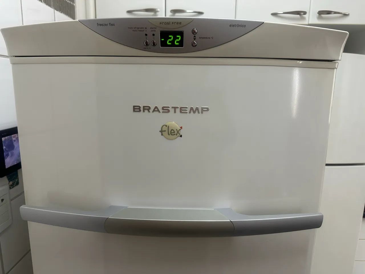 Freezer vertical Brastemp 228 L