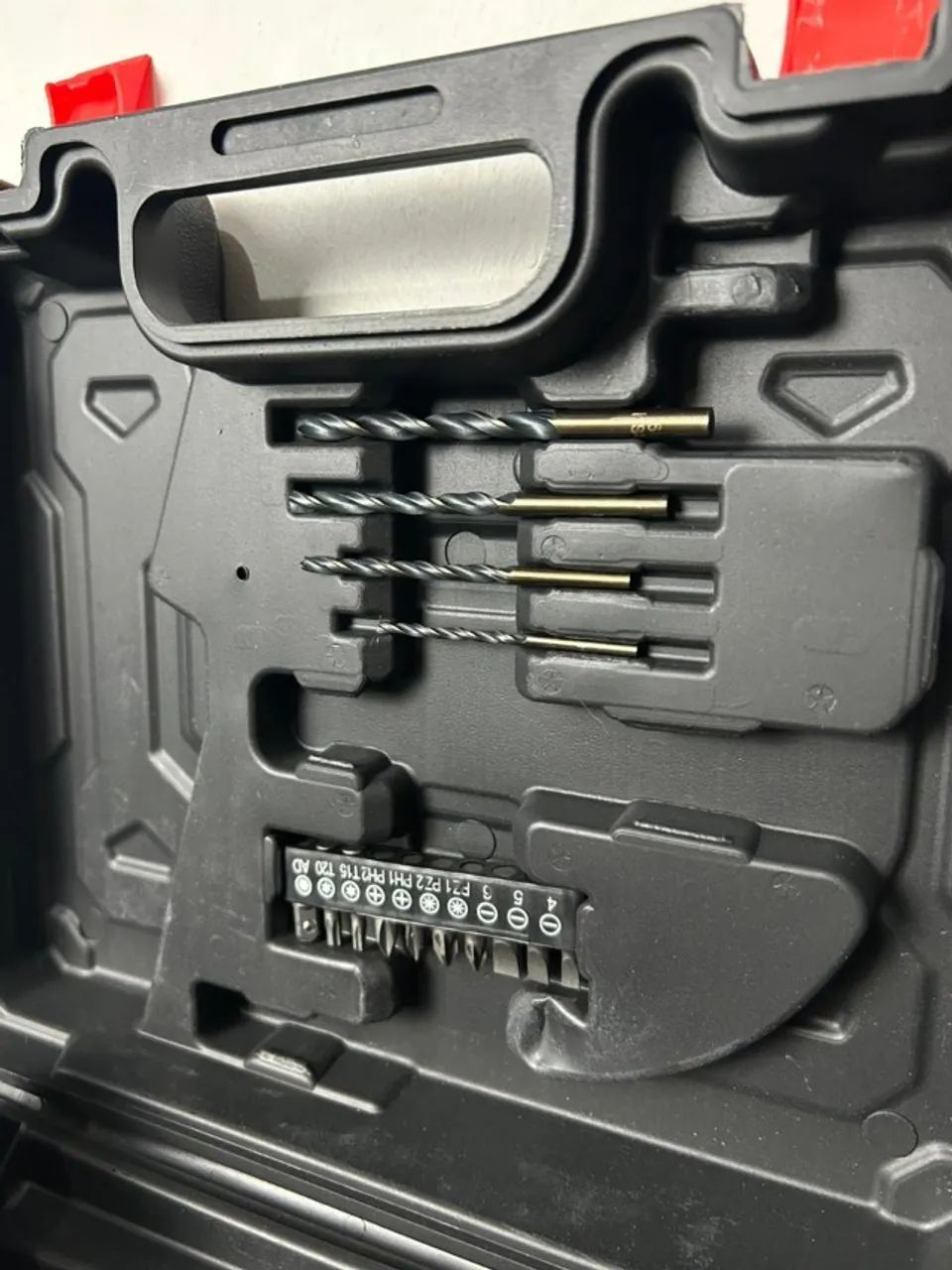 PARAFUSADEIRA E FURADEIRA BLACK TOOLS - Foto 3