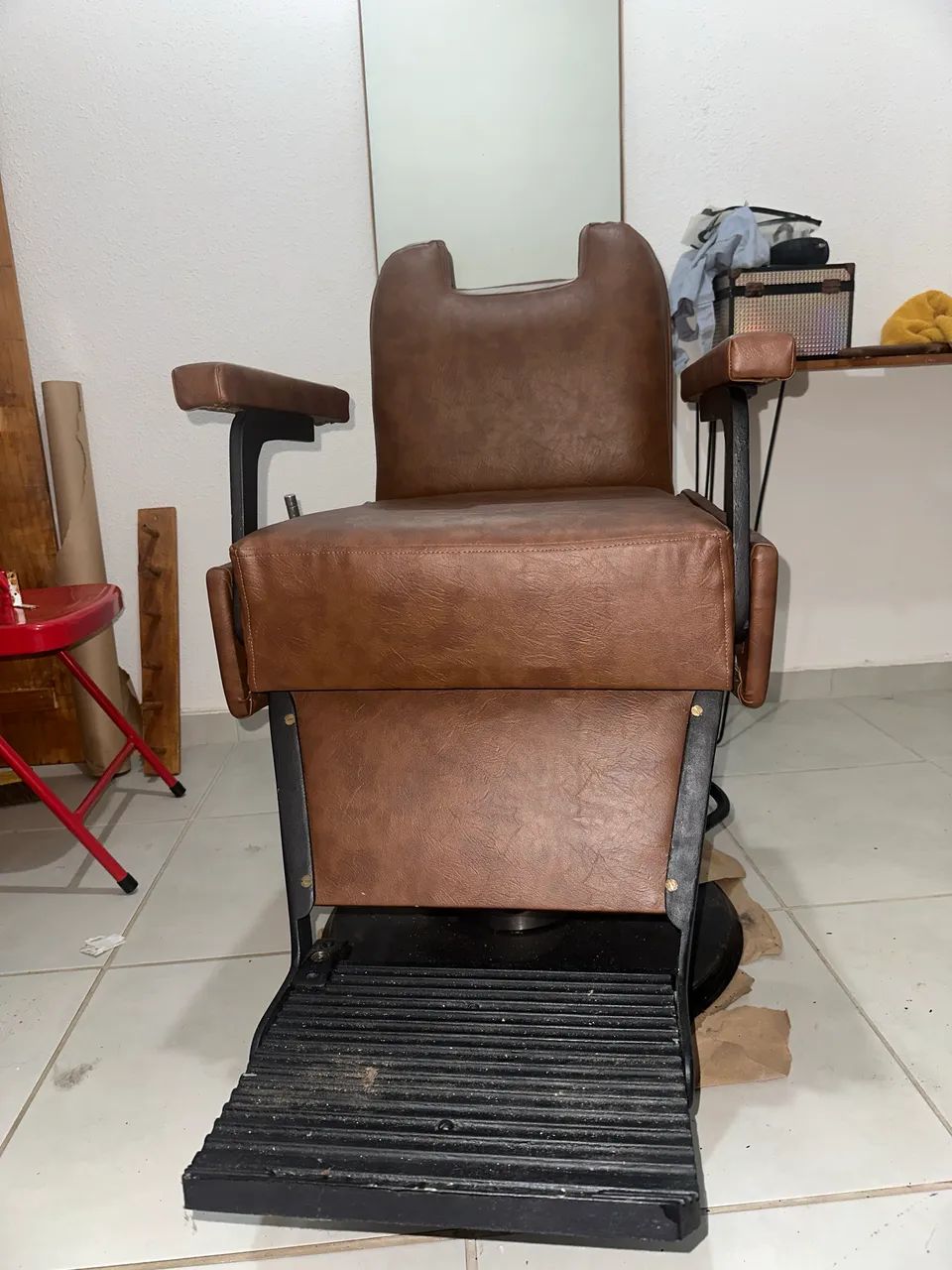 Cadeira de barbeiro ferrante - Foto 2