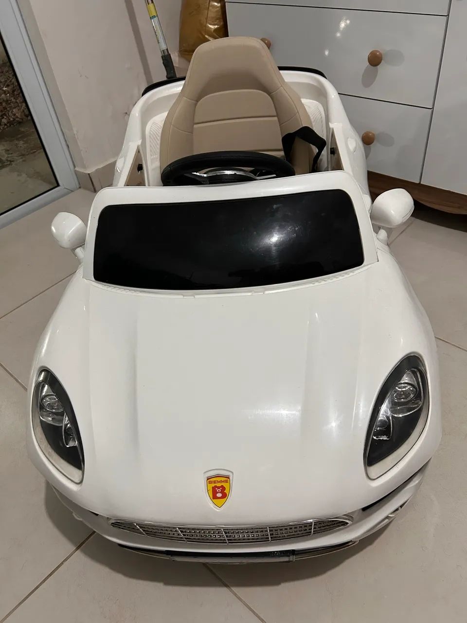 Carro elétrico infantil