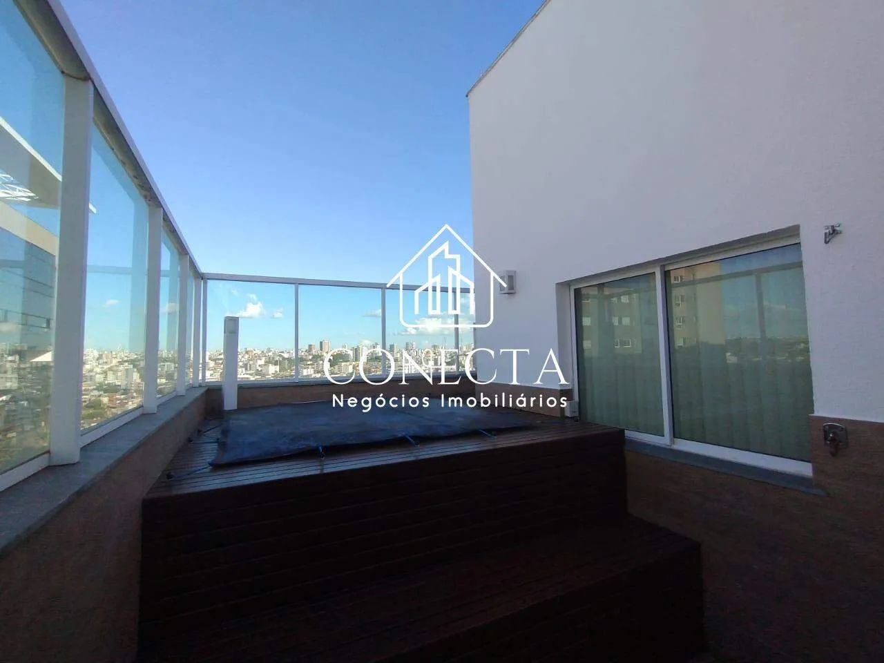 Cobertura para locação com 4 quartos e 160 m² em Uberlândia