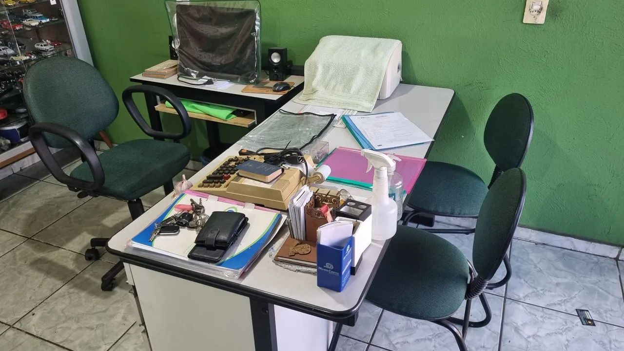 Mesa jogo com cadeiras mais mesa de pc - Foto 4