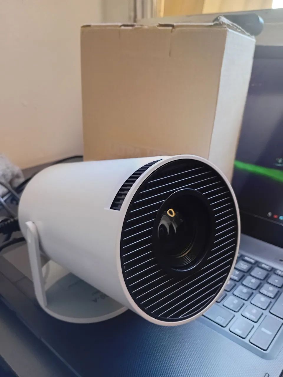 Projetor HY300 (Android 13)