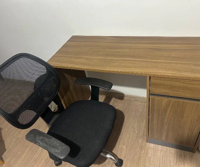 Desk65568093841667121