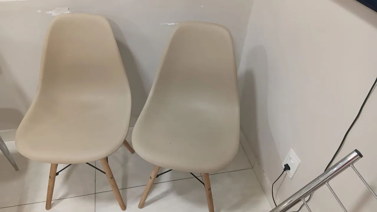 Vendo duas cadeiras
