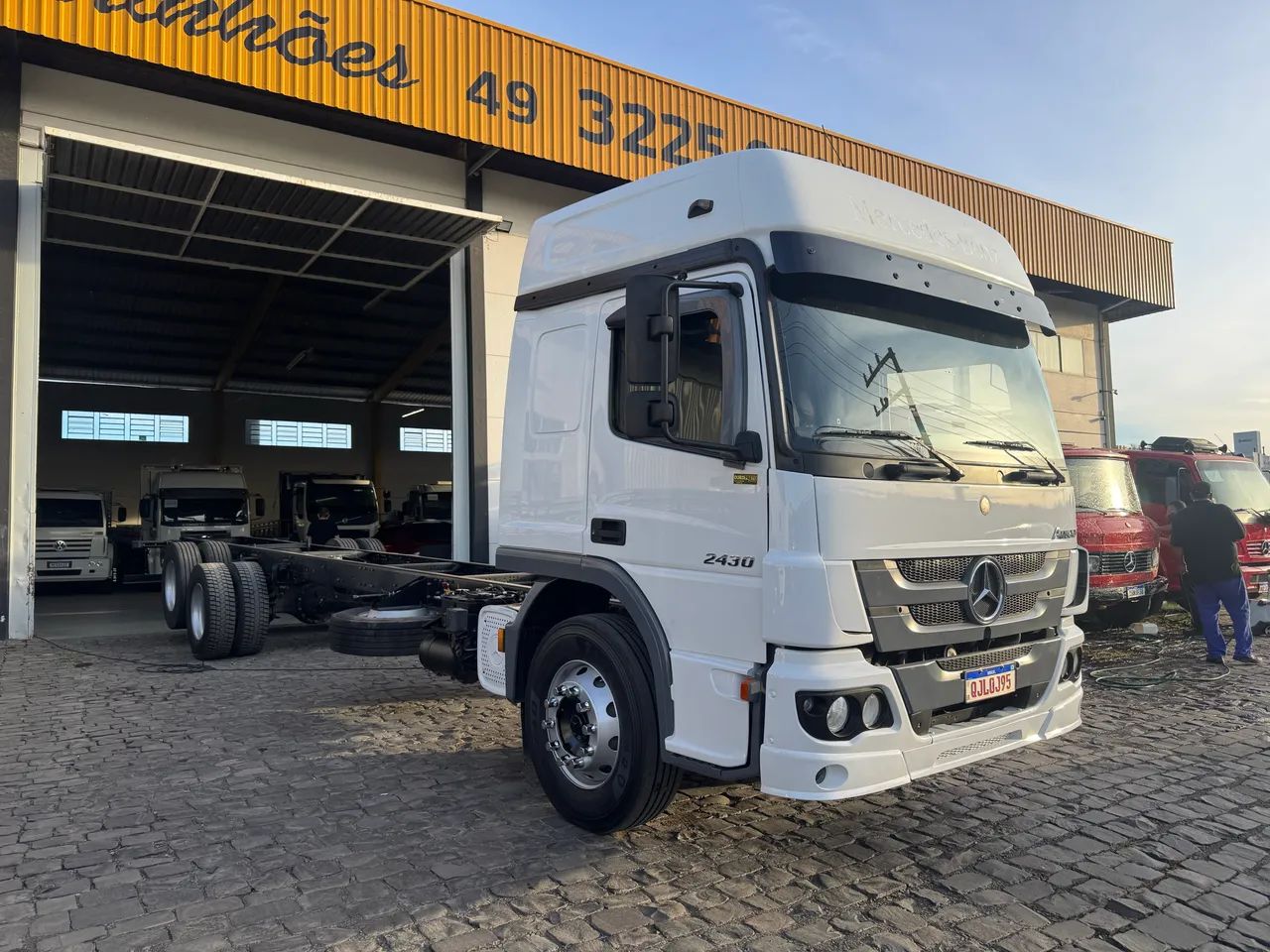 Atego 2430 completo 
