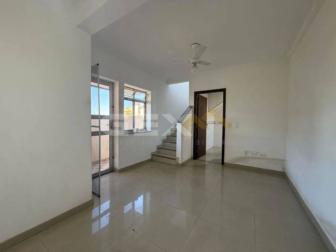 Apartamento à Venda com 03 Quartos no Centro de Divinópolis MG. - Foto 2