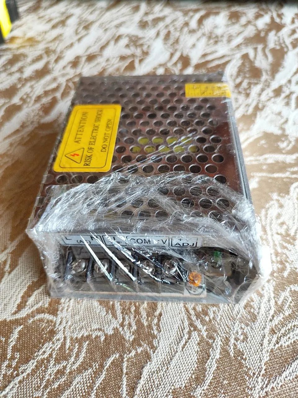 Fonte Chaveada Luz Solar mod. A-25-12