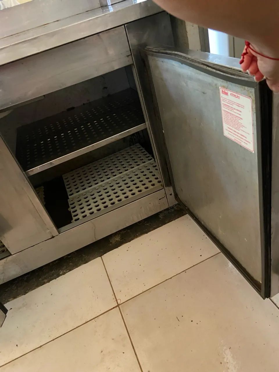Vendo condimentadora refrigerada - Foto 5