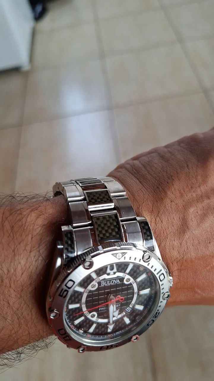Relógio bulova precisionist.  - Foto 2
