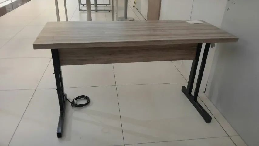 Mesa escritório 1,30x0,50 