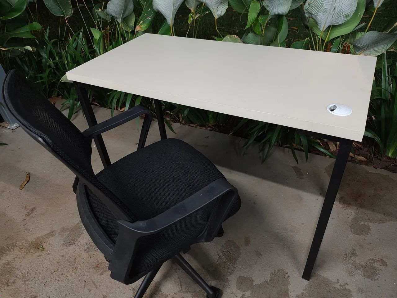 VENDO MESA + CADEIRA ESCRITÓRIO  - Foto 4
