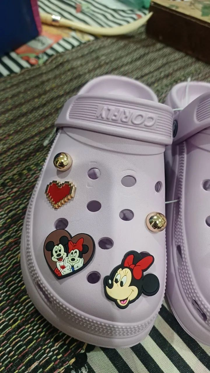 Babuche Nova Nunca Usada Com Bottons Minnie  - Foto 2