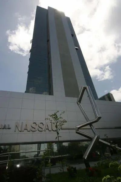 Sala Emp. Nassau, 82m², 2 vagas. Ilha do Leite, Recife - PE