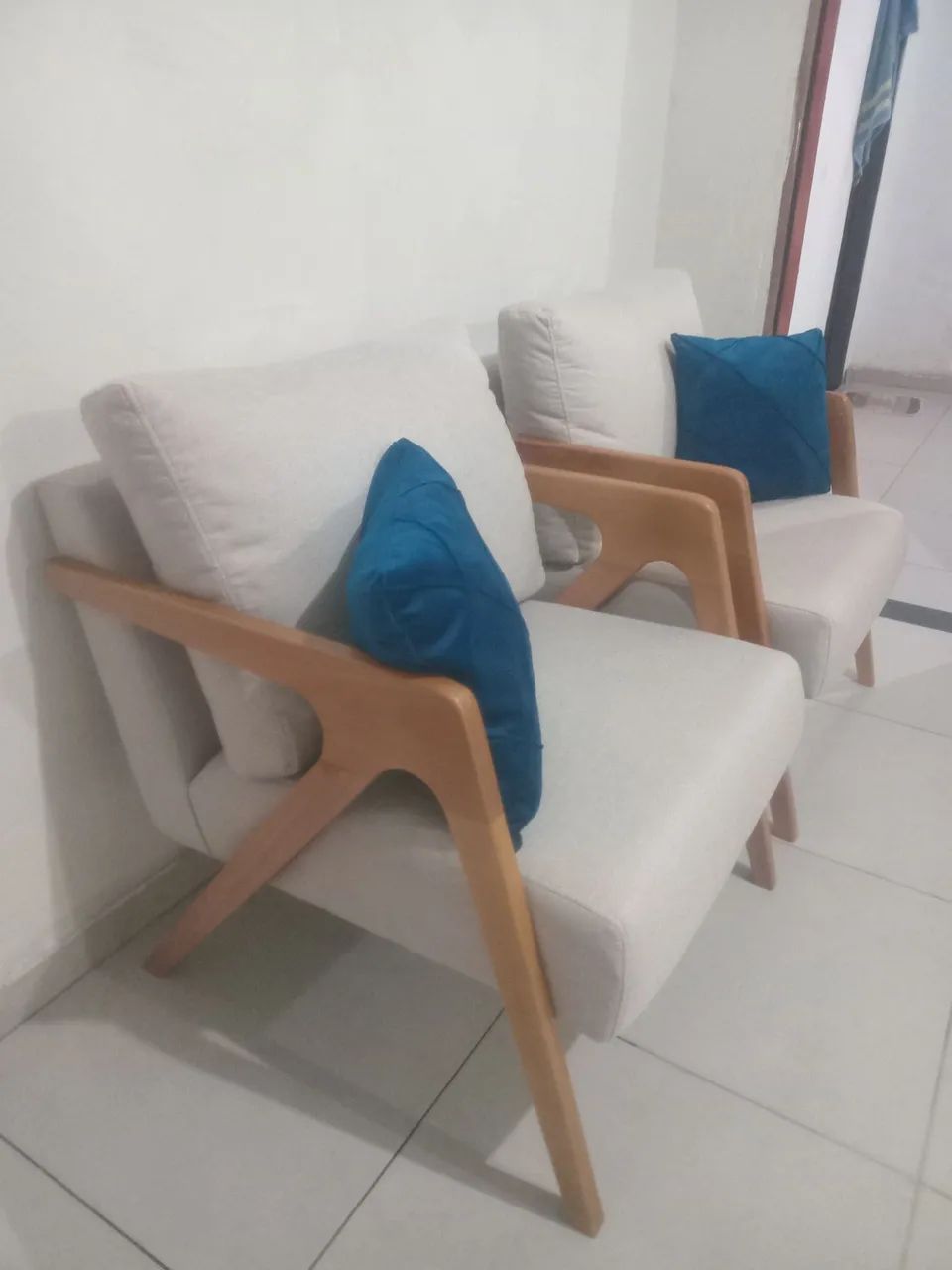 Vendo duas poltronas seminovas ,em perfeito estado e sem nenhum arranhão.  - Foto 3