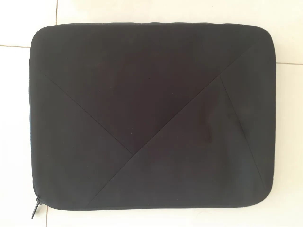 Capa acolchoada para notebook Targus - Foto 2