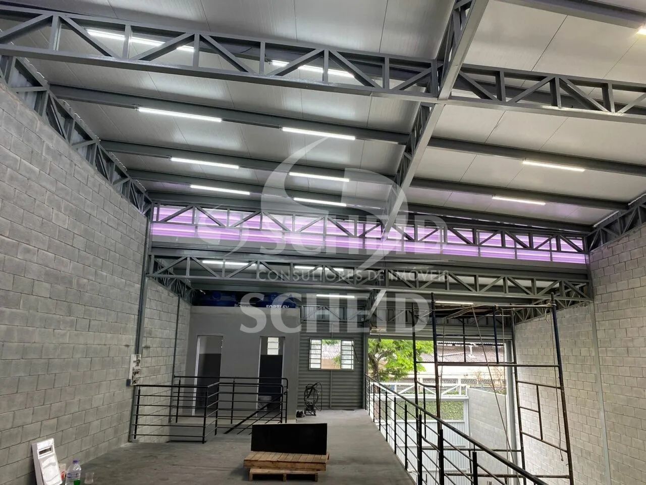 GALPAO INDUSTRIAL ZI- 170m2 de área util e 270m2 de área total - Foto 5
