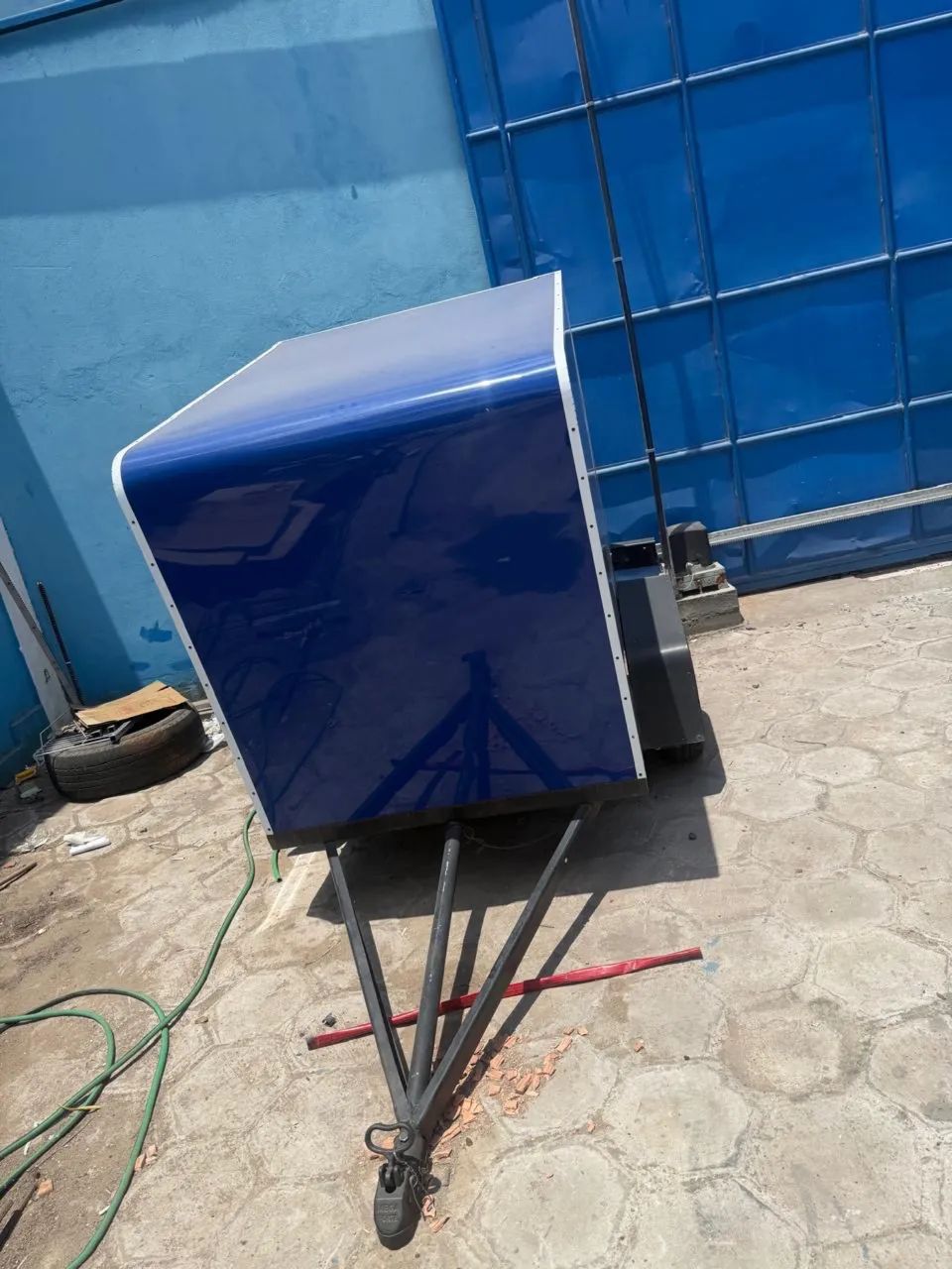 Vende-se CARRETINHA/REBOQUE - Foto 2