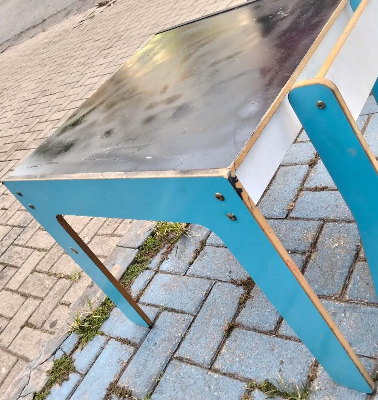 Conjunto Mesa e Cadeira Infantil em Madeira - Azul e Branco - Foto 4