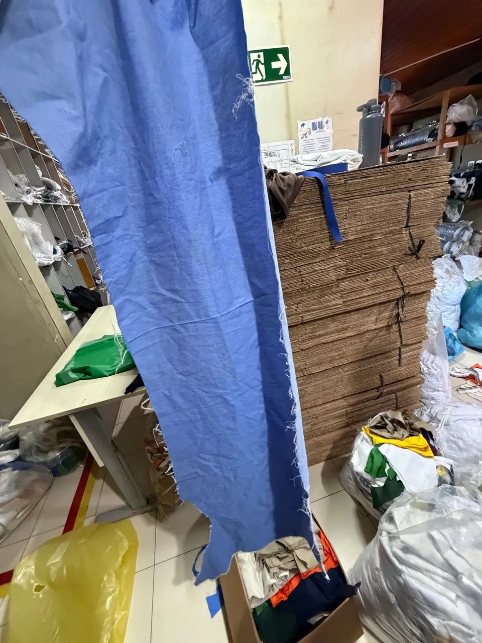 Retalhos de Tecidos e Malhas no kg - 30cm a 5 metros - Foto 5