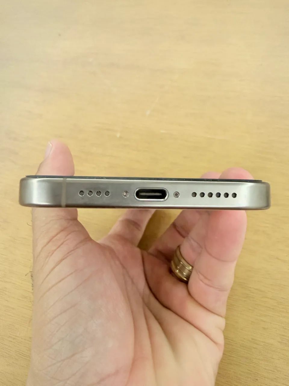 IPHONE 16 PRO MAX DOURADO  - Foto 4
