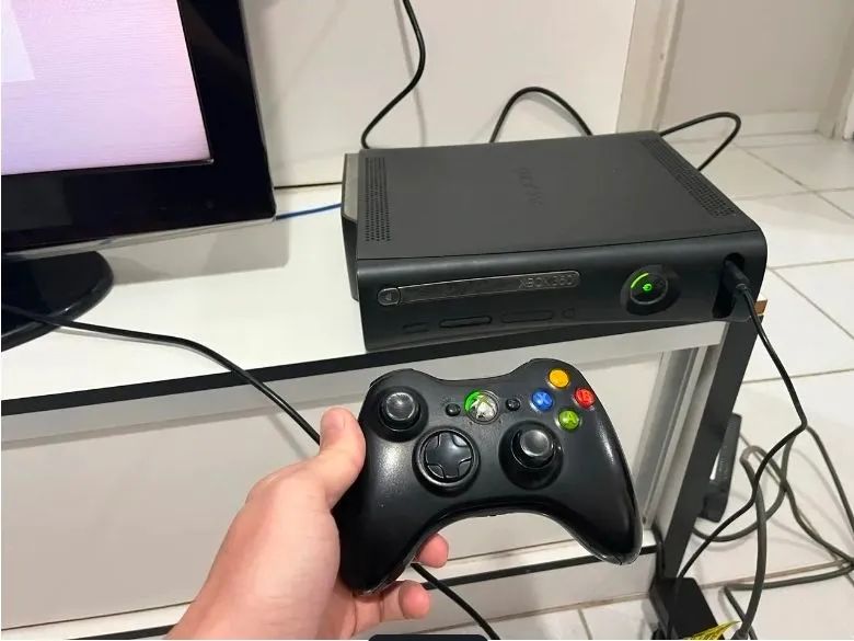 Xbox 360 desbloqueado edição Elite  - Foto 3