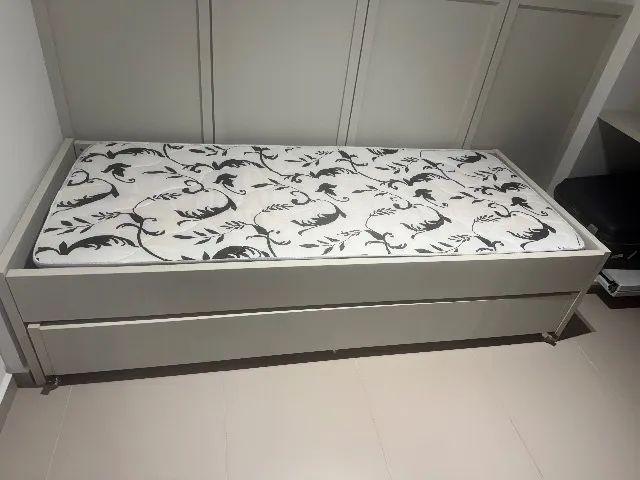Bicama com colchões 
