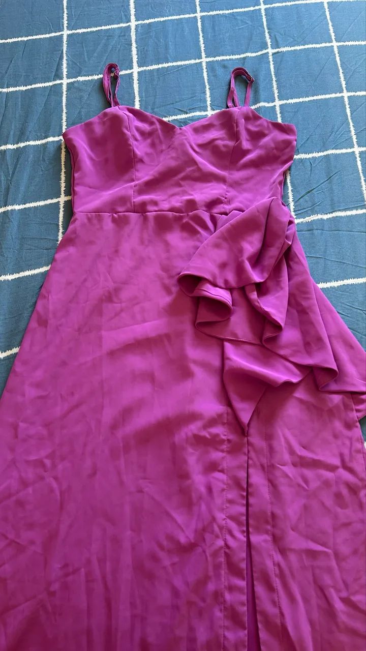 Vestido roxo de festa 