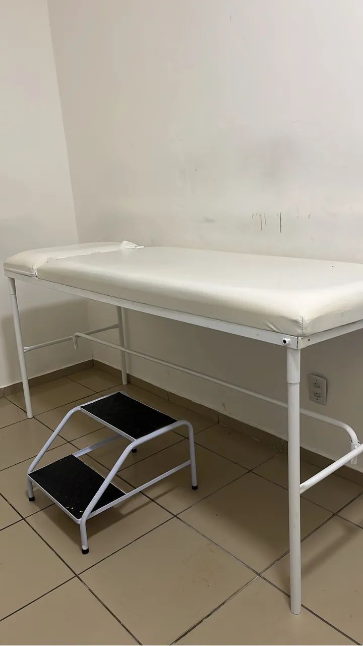 Maca branca para salão + escada 
