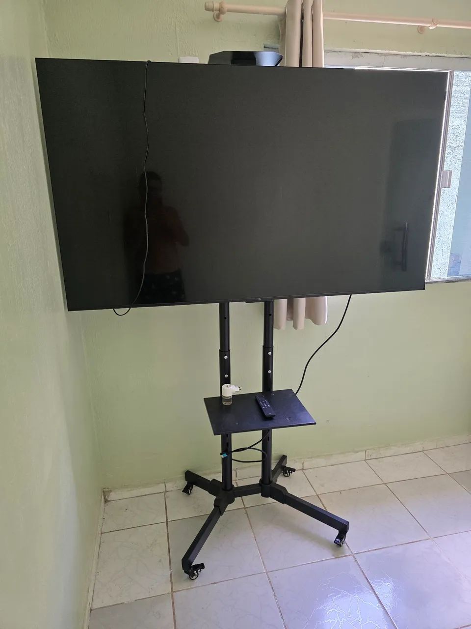 Smart TV 70pol , em estado de nova  - Foto 3