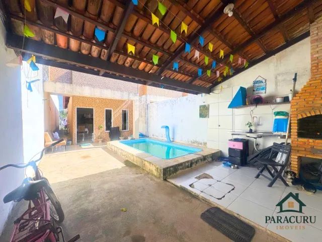 Vendo casa com dois quartos e piscina no Paracuru.