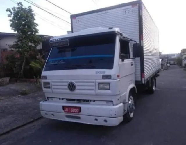 Frete caminhão bau a disposição 