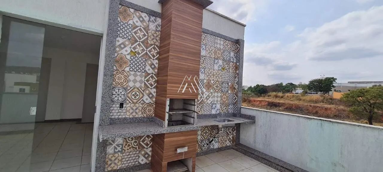 Vendo cobertura em Itaúna com 03 quartos, área de churrasco e com garagem em ótima localiz