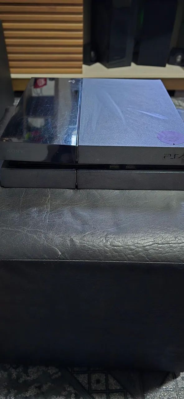 Ps4 com Fifa 26 + 1 jogo - Foto 2
