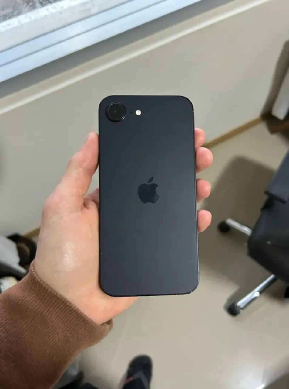iPhone 16e - Foto 3