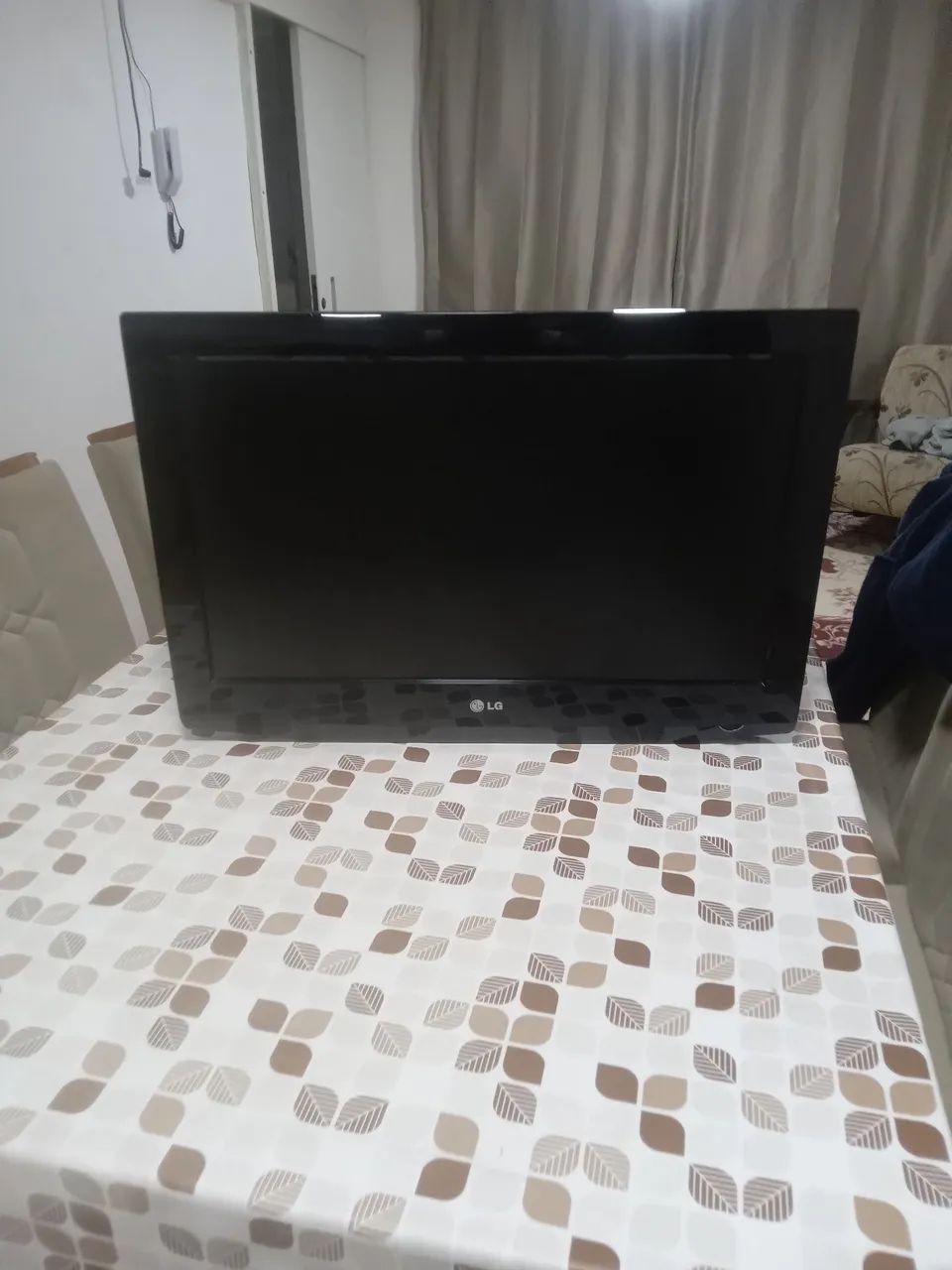 Tv lg 26 polegadas não  é  smart  troco  - Foto 2