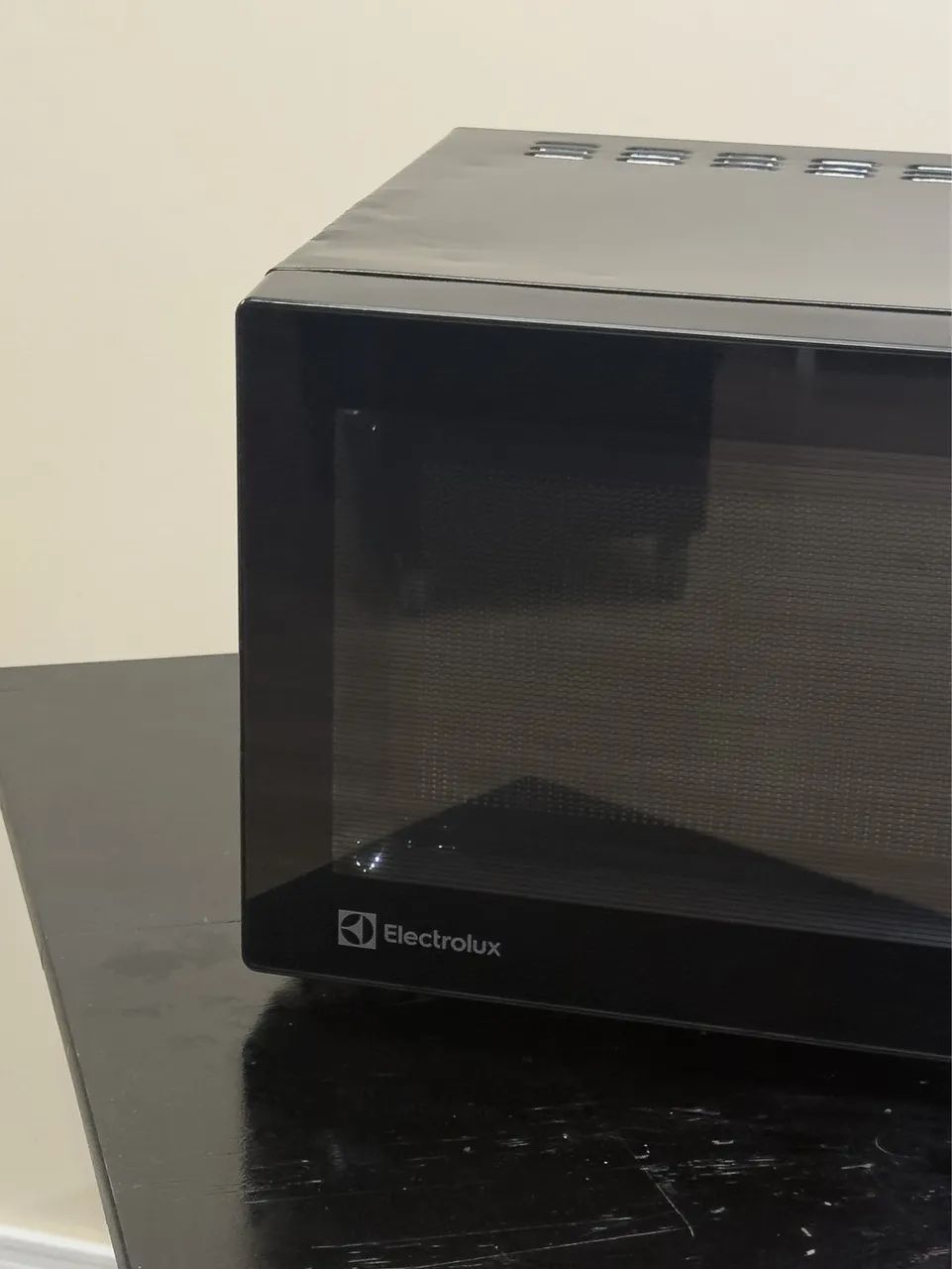 Microondas preto eletrolux 30L  - Foto 3