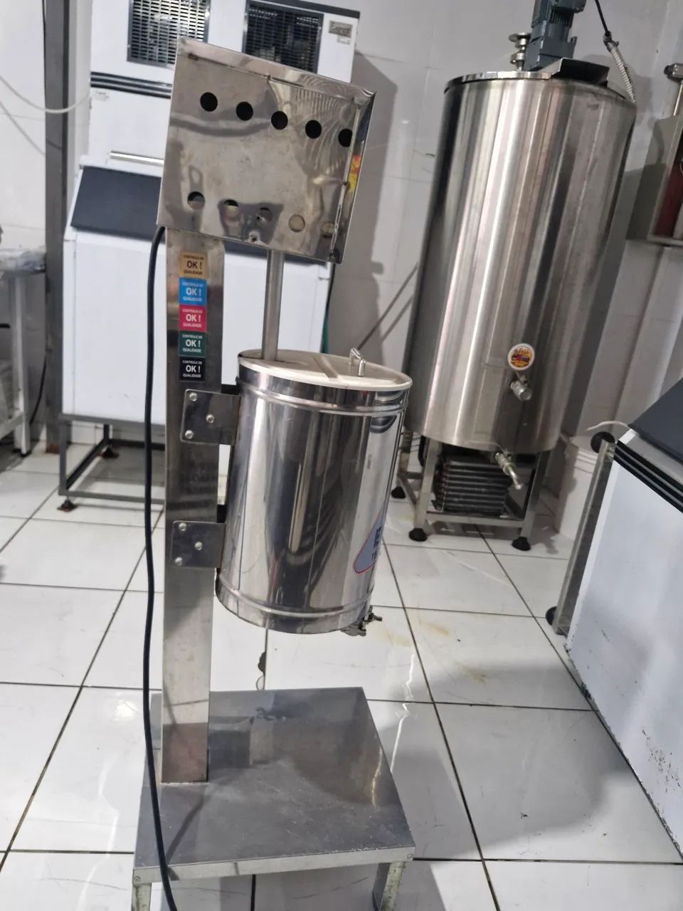 Liquidificador industrial inox 18 litros - Foto 2